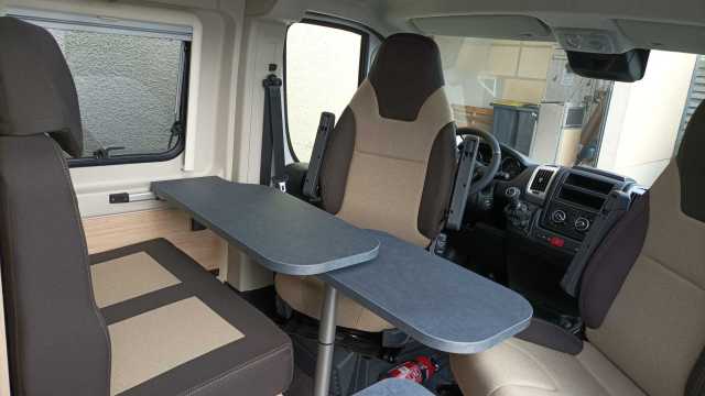 ROADCAR R540
